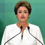 Após tumulto e agressão a jornalistas, Dilma discursa a manifestantes