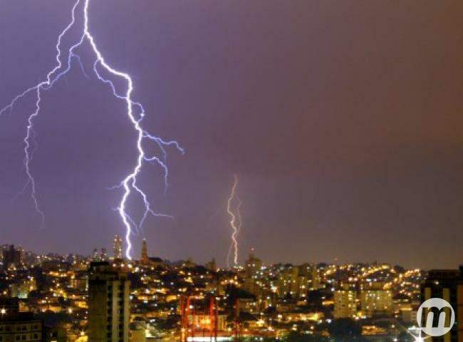 Mais de 50 mil raios atingiram Mato Grosso do Sul em apenas um dia de chuva