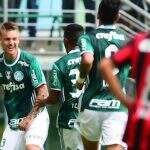 Palmeiras goleia Atlético-PR com dois de Gabriel Jesus