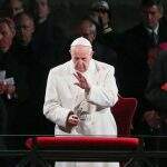 Papa Francisco condena terrorismo, guerras e corrupção na Via Sacra