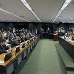 Começa depoimento de autores de pedido de impeachment de Dilma