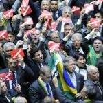 Grupos pró-impeachment trocarão megaprotestos por pressão no Congresso