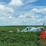 Avião com R$ 10 milhões em cocaína que saiu de MS atola em fazenda de MT