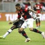 Em jogo nervoso, Flamengo e Vasco empatam no Mané Garrincha
