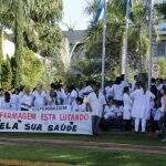 Profissionais da enfermagem protestam na Prefeitura por reajuste salarial