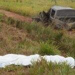 Motorista de 50 anos morre após colidir camionete ‘desgovernada’ em carreta