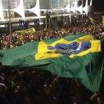 Protesto contra Dilma e Lula reúne mais de 5 mil pessoas em Brasília