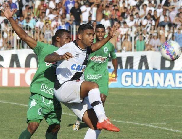 Vasco vence Boavista e assume liderança da Taça Guanabara