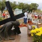 ‘Sem assombração: Difícil é enterro de criança’, diz coveiro do Santo Antônio