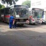 Ônibus quebra no meio da Rui Barbosa e causa confusão no trânsito