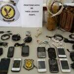 Agentes penitenciários apreendem celulares e ‘Maria Louca’ em operação pente-fino