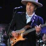 Responsáveis por Nobel tentam, não conseguem e desistem de notificar Bob Dylan