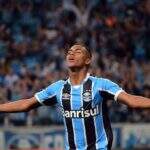 Grêmio vence em Porto Alegre e tira o Atlético-PR do G6