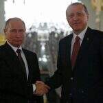 Rússia e Turquia firmam acordo para construção de gasoduto e selam paz
