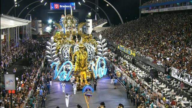 Sete escolas de samba do Grupo Especial abrem o Carnaval de São Paulo