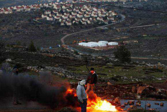 Israel anuncia centenas de novas moradias em territórios palestinos