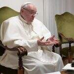 Papa ataca populismo e alerta para “salvadores”