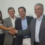Reinaldo e Marquinhos firmam parceria para tapa-buracos e construir casas