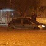 Chuva em São Paulo causa alagamentos e mata uma mulher