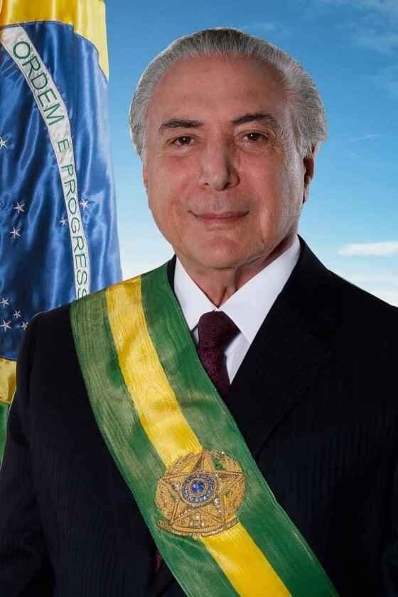 Foto oficial de Michel Temer é divulgada e internet não perdoa