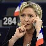 Líder da extrema direita francesa perde imunidade europeia por tuítes sobre EI