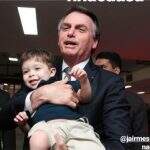 Bolsonaro homenageia criança autista que foi excluída de festa em Campo Grande