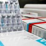Fiocruz vai pedir autorização à Anvisa para testar nova vacina, diz ministro