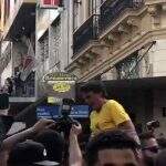 Vídeos flagraram atentado contra Bolsonaro em diversos ângulos