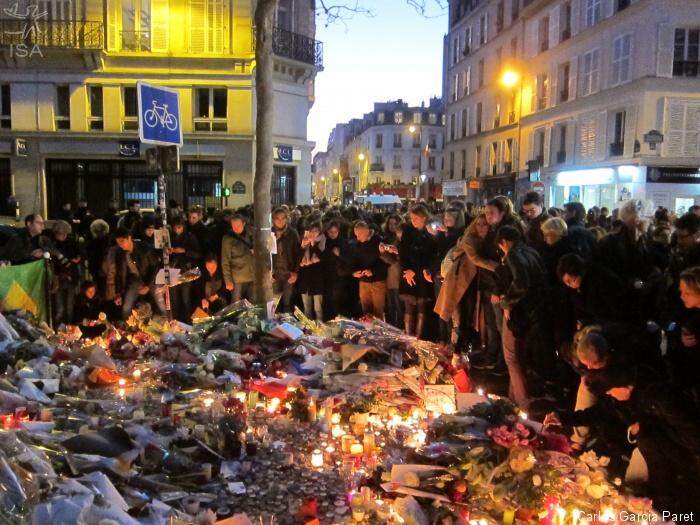 Rio e São Paulo também têm passeatas em solidariedade às vítimas de Paris