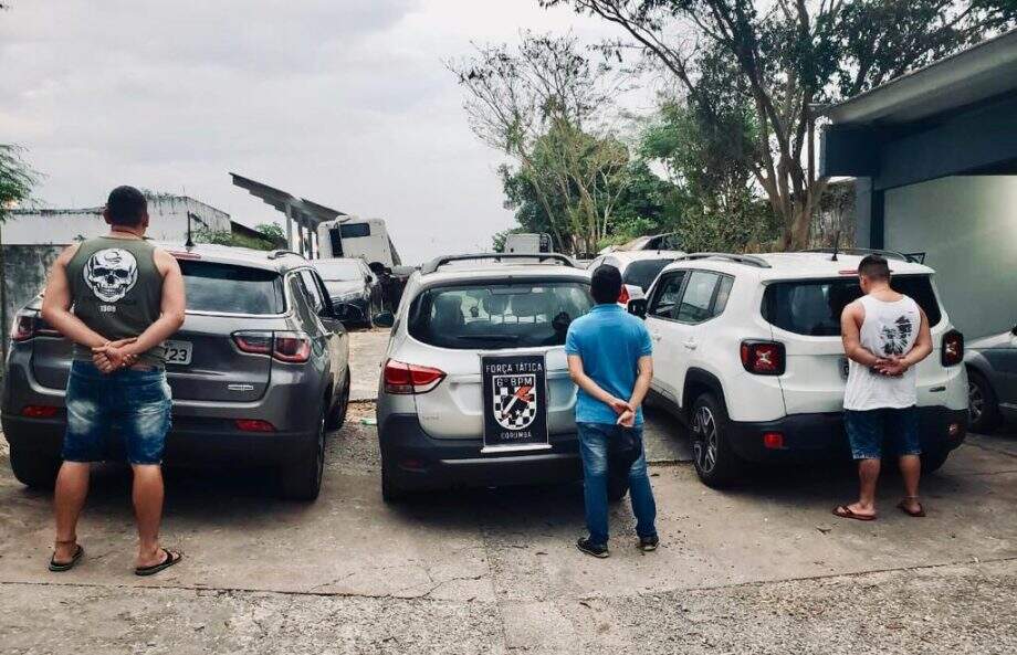 Trio foi preso com carros de locadora (Foto: Divulgação)