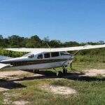 Polícia paraguaia apreende 385 quilos de cocaína e aeronave na fronteira com MS