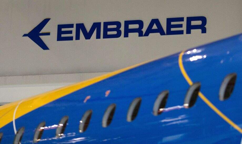Venda de aviões impulsiona ações da Embraer na Bolsa de Valores