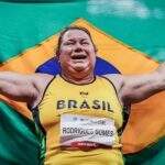 Beth Gomes conquista ouro aos 56 anos no lançamento de disco na Paralímpiada