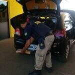 PRF apreende carro roubado e mais de 500 quilos de droga na BR-163