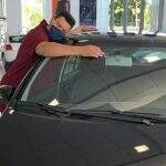 Babu Santana recebe carro que foi prometido durante BBB