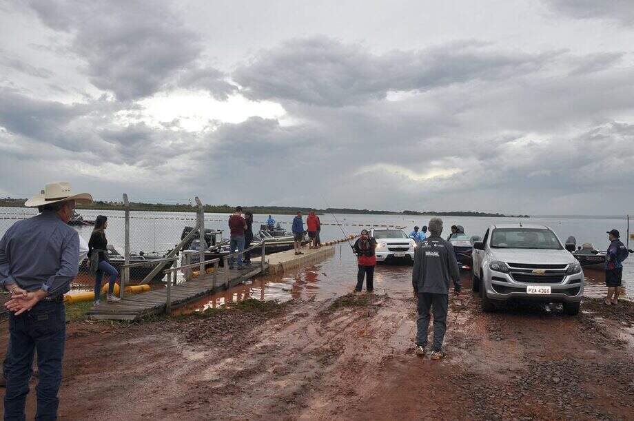 Prefeitura de Três Lagoas entrega obra no Balneário Municipal durante torneio de pesca