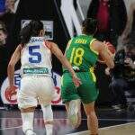 Brasil do basquete feminino perde e se complica na luta por vaga em Tóquio