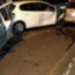 Condutor bêbado bate em vários carros e coloca culpa na esposa