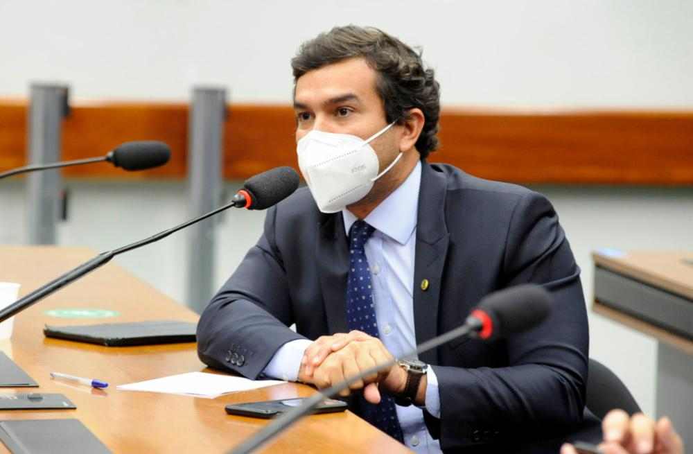 Com decisão do STJ, deputado do PSDB volta a responder por improbidade administrativa