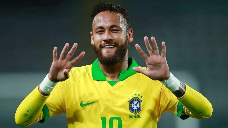 Neymar faz 3, supera Ronaldo e Brasil derrota Peru de virada nas Eliminatórias