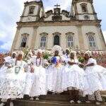 Lavagem do Bonfim reúne católicos e povo de santo em procissão na Bahia