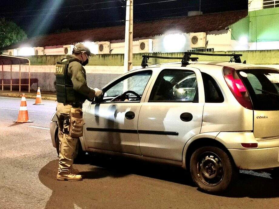 Blitz flagra 20 condutores embriagados na noite de sexta-feira em Campo Grande