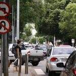 Motoristas não respeitam sinalização e 14 de Julho tem festival de irregularidades