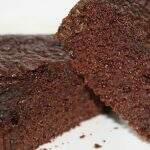 Dia Mundial do Chocolate: aprenda a fazer esse delicioso bolo ‘chocolatudo’ para não passar vontade