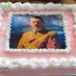 Estudante de história comemora aniversário com bolo com imagem de Hitler