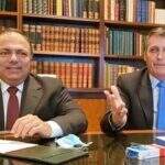 Ao lado de Pazuello, Bolsonaro volta a insistir no uso da cloroquina para covid