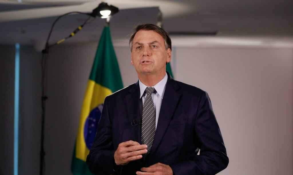 Bolsonaro cria comitê para monitorar pandemia de coronavírus