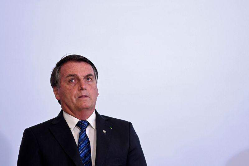 ‘Não será comprada’, diz Bolsonaro nas redes sobre vacina Coronavac