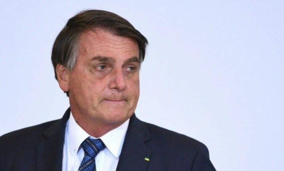 Bolsonaro indica que vai enviar projeto para ampliar atividades essenciais