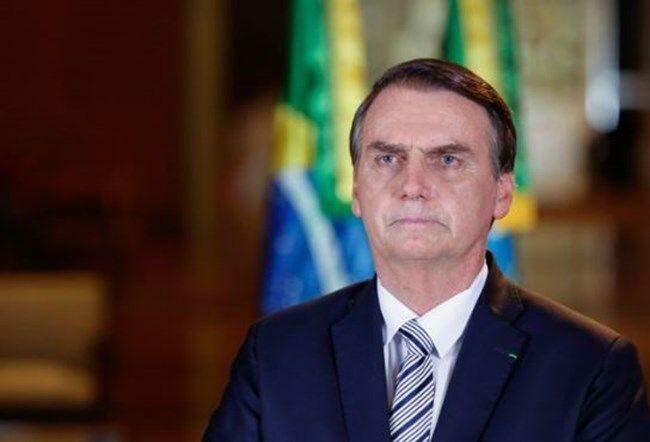 Bolsonaro volta a defender voto impresso